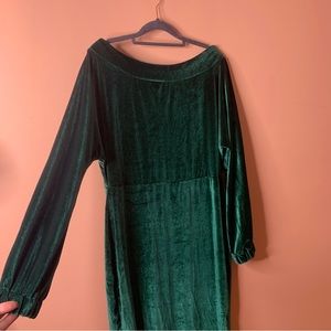 2XL Green Velvet Dress / Boho / Renaissance Boatneck